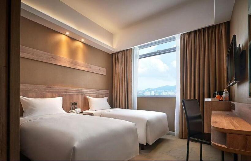 בית מלון כפרי Cititel Express Penang