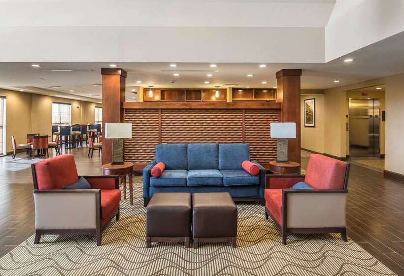 هتل Comfort Suites   Dodge City