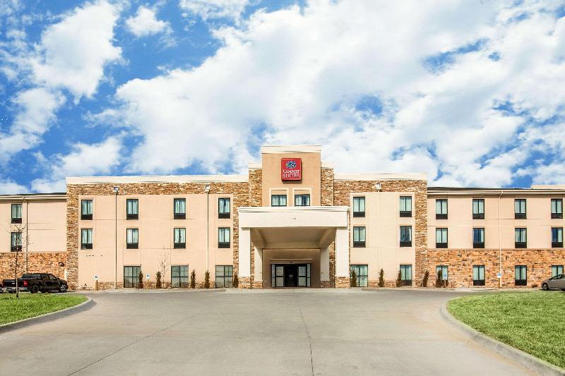 هتل Comfort Suites   Dodge City