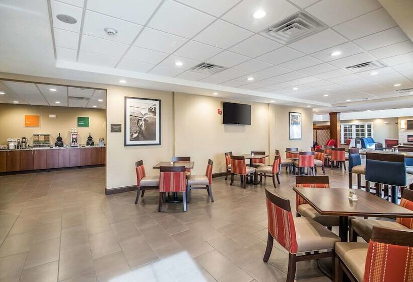 هتل Comfort Suites   Dodge City