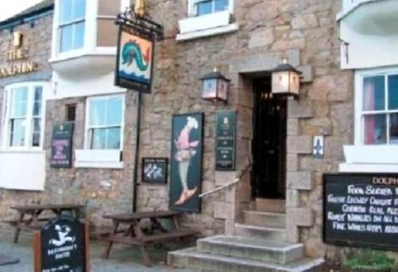 Отель The Dolphin Tavern