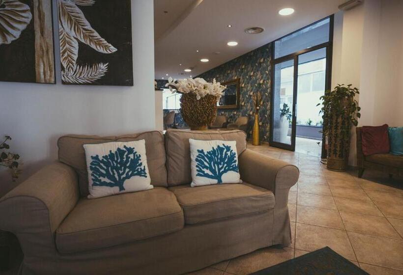 호텔 El Salvador Frontemare Piscina Riscaldata