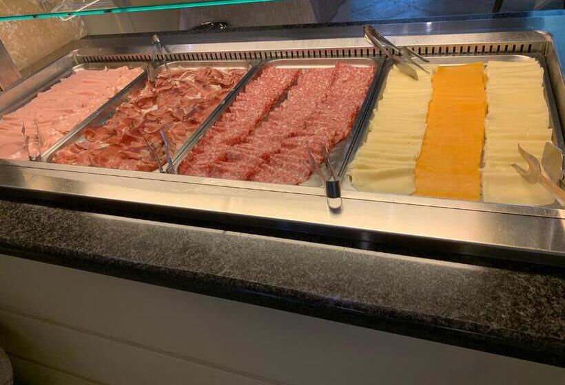 호텔 El Salvador Frontemare Piscina Riscaldata