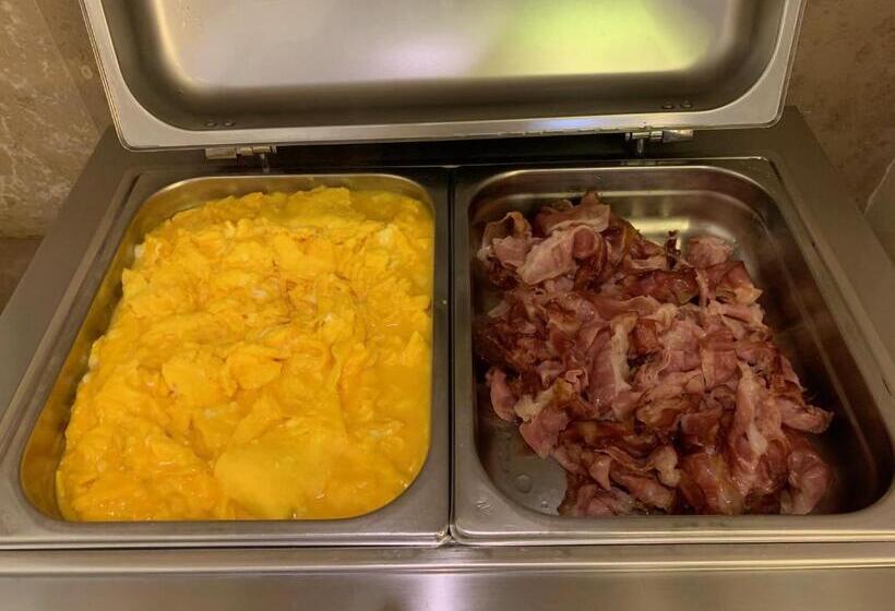 호텔 El Salvador Frontemare Piscina Riscaldata