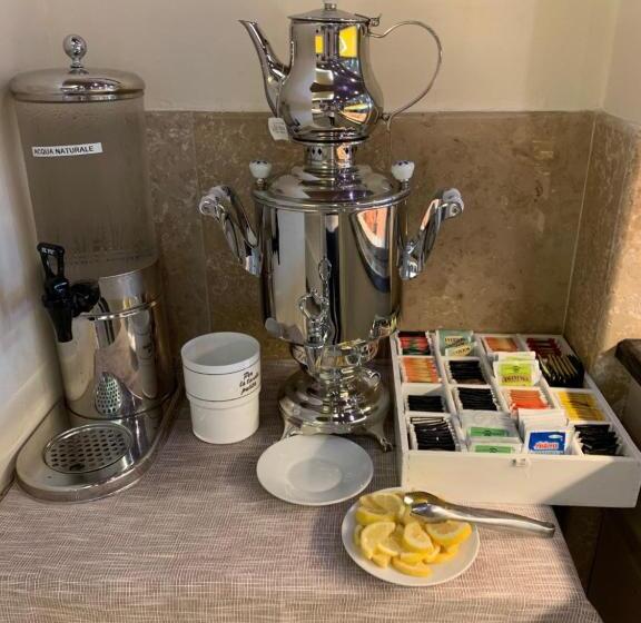 호텔 El Salvador Frontemare Piscina Riscaldata