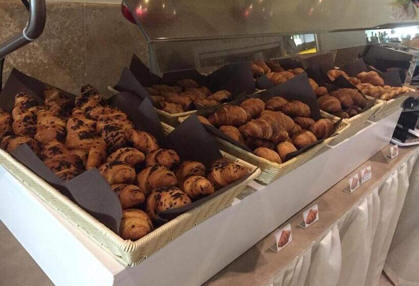 호텔 El Salvador Frontemare Piscina Riscaldata