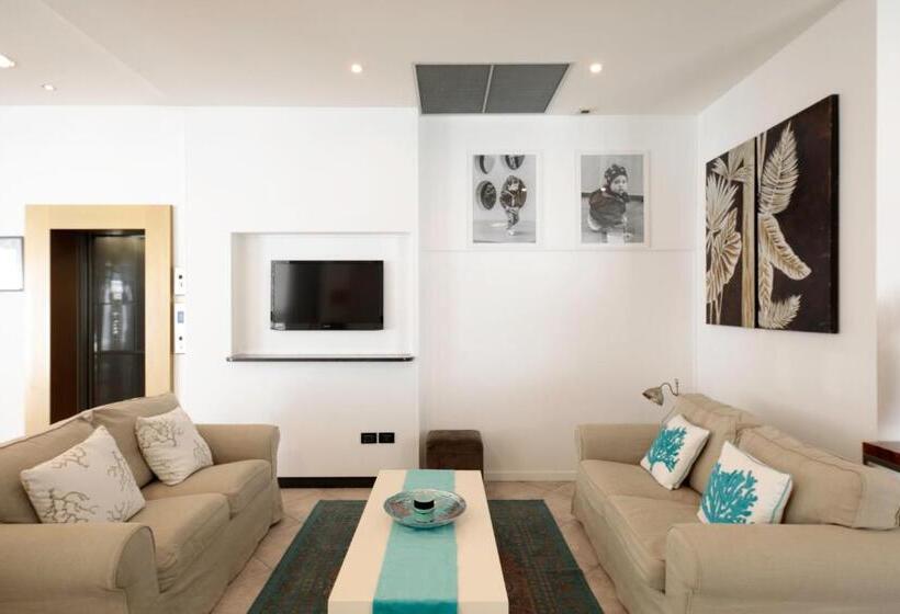 호텔 El Salvador Frontemare Piscina Riscaldata