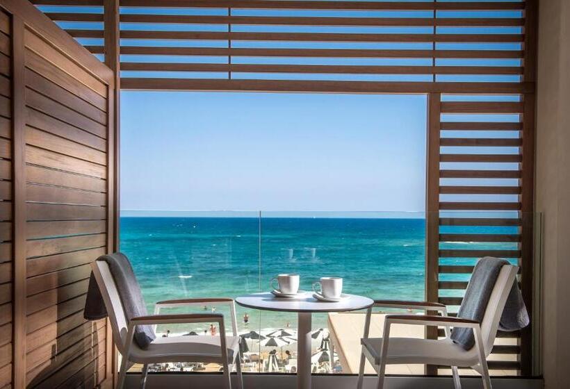 בית מלון כפרי Enorme Ammos Beach Resort