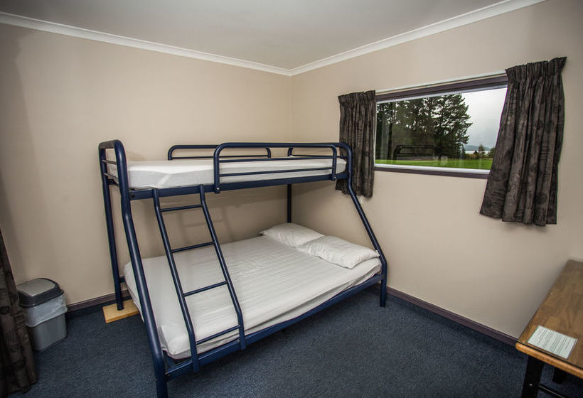 בית מלון כפרי Fiordland Great Views Holiday Park