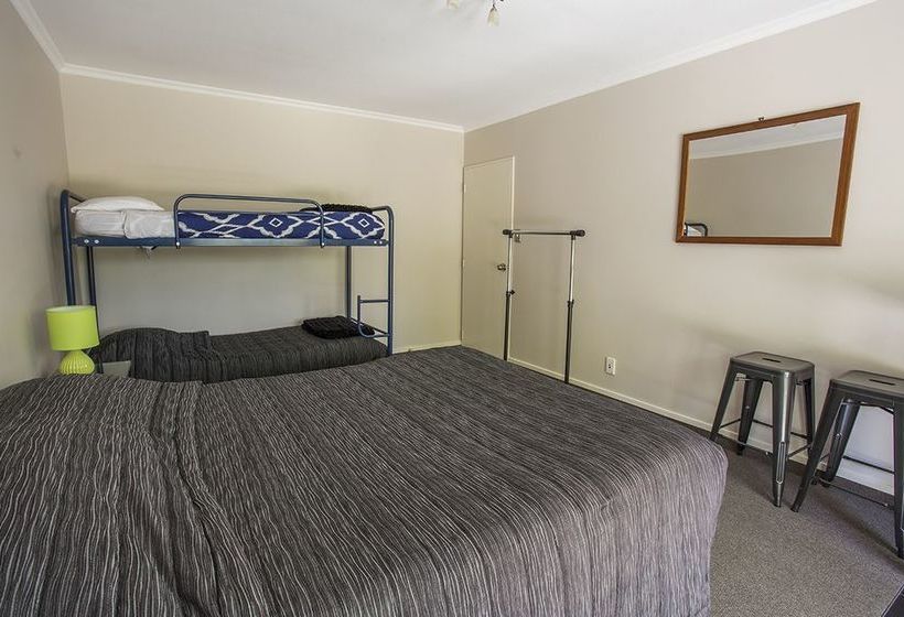 בית מלון כפרי Fiordland Great Views Holiday Park