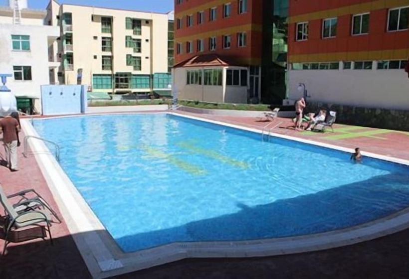 Отель Florida International