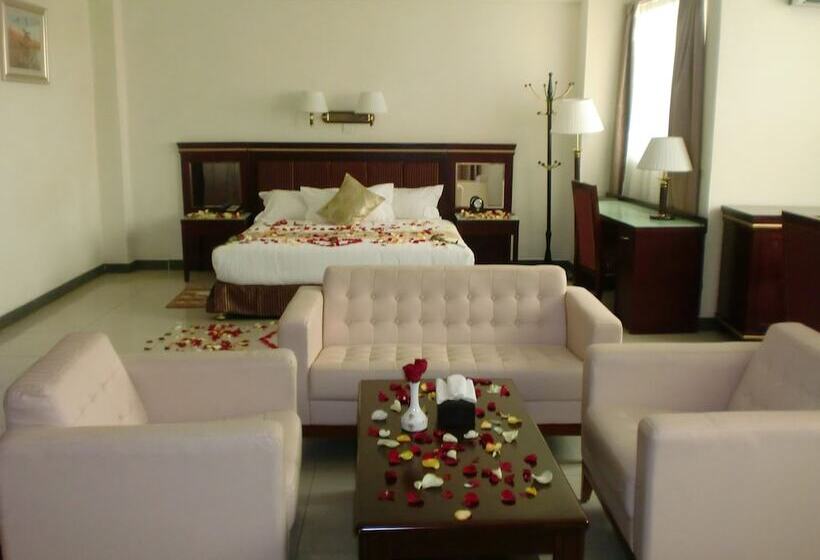 Отель Florida International