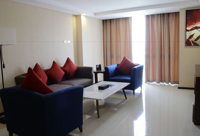 Golden Phoenix Hotel   Manila