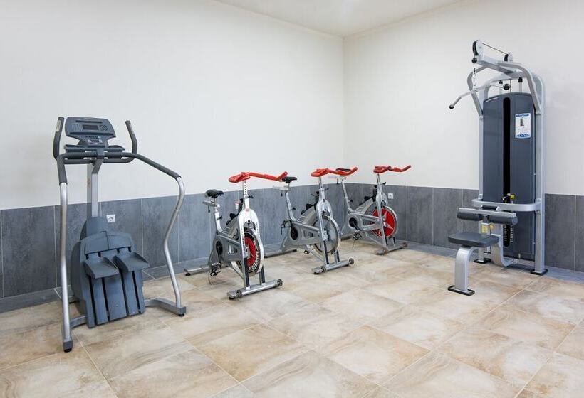 هتل Grand Blue Beach