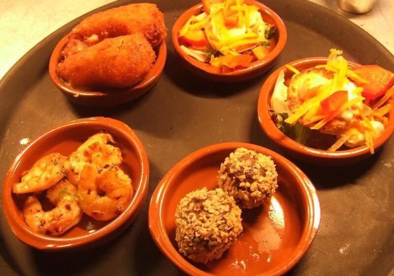 Hillside Hotel & Restaurant