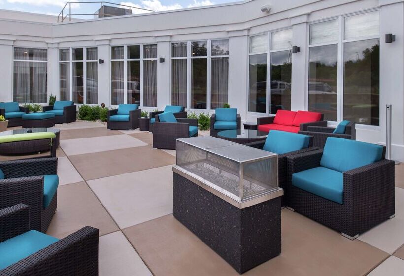 فندق Hilton Garden Inn Bristol