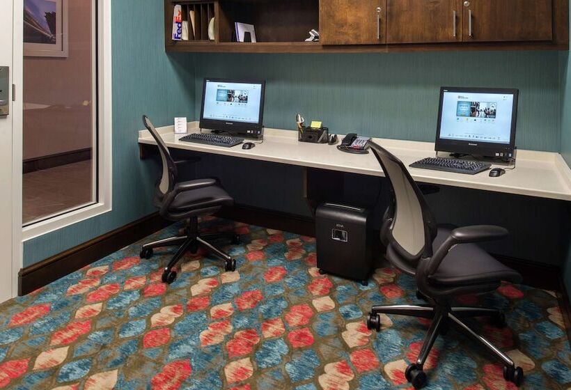 فندق Hilton Garden Inn Bristol