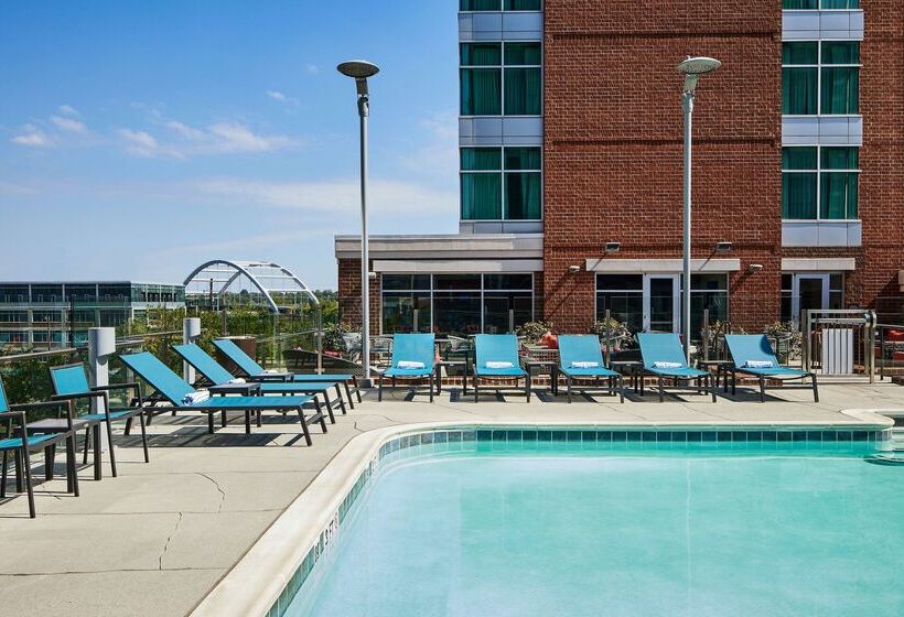 هتل Hilton Garden Inn Nashville Downtown/convention Center