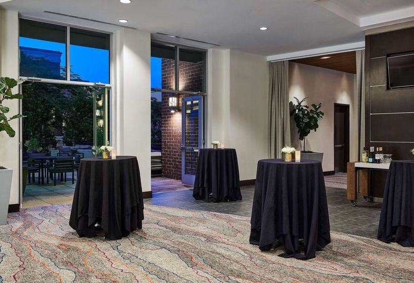 هتل Hilton Garden Inn Nashville Downtown/convention Center