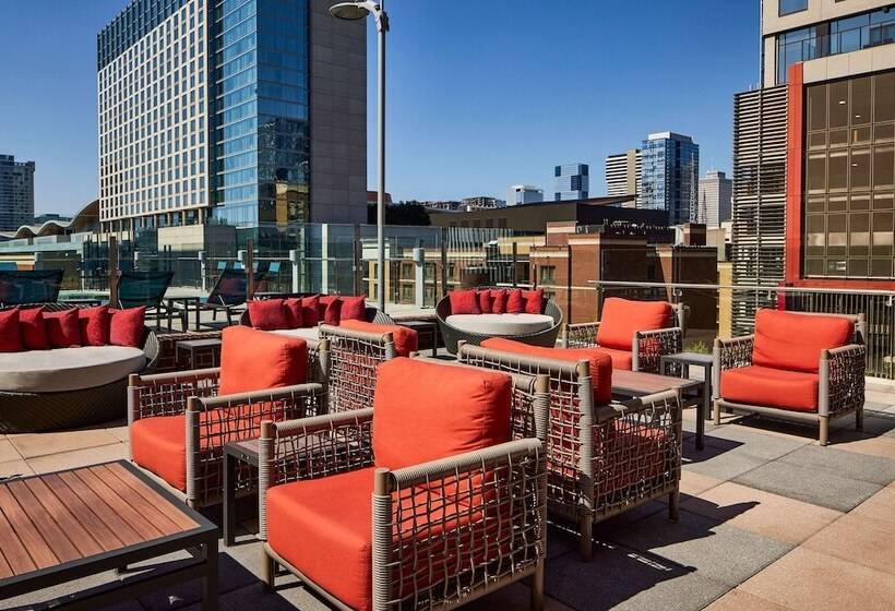 هتل Hilton Garden Inn Nashville Downtown/convention Center