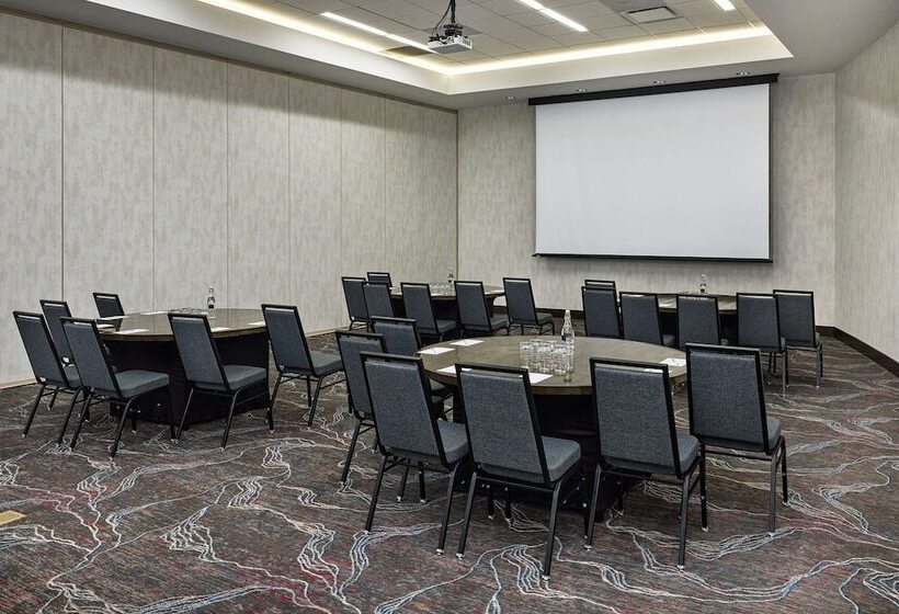 هتل Hilton Garden Inn Nashville Downtown/convention Center