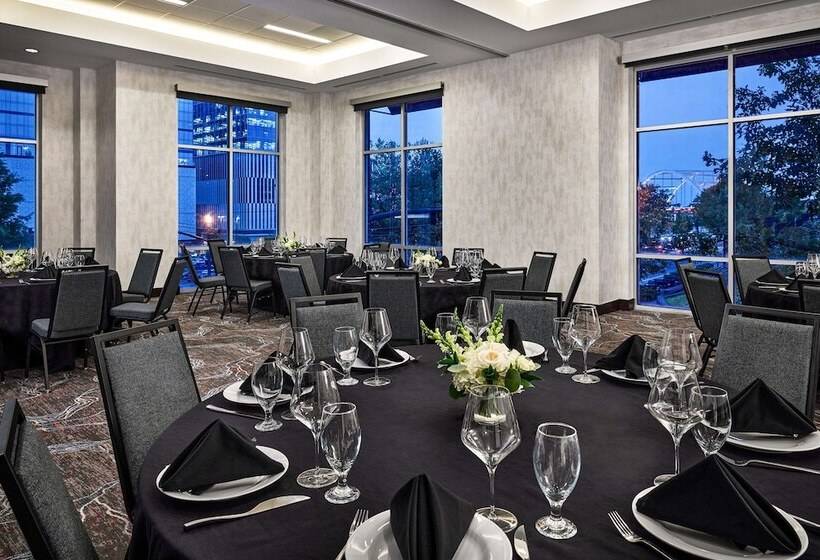 هتل Hilton Garden Inn Nashville Downtown/convention Center