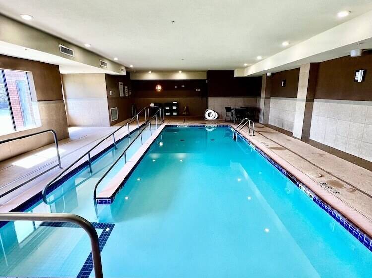 فندق Holiday Inn Express Alva, An Ihg