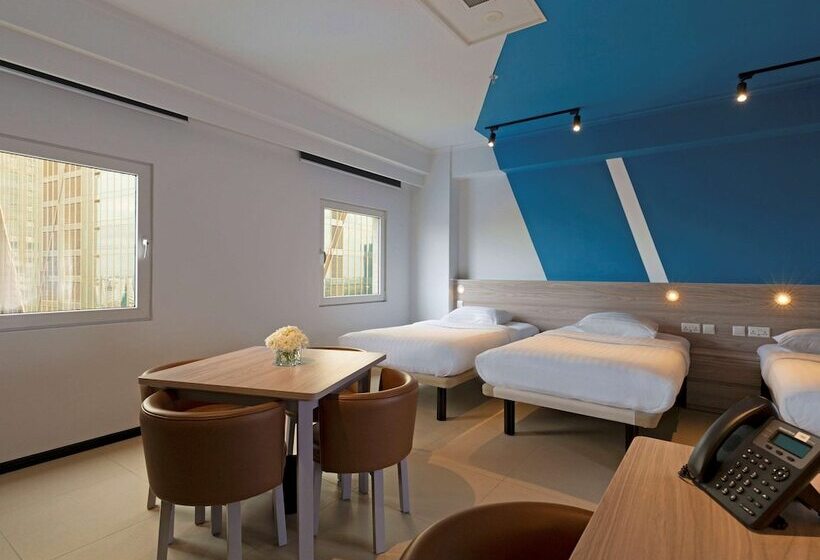 בית מלון כפרי Ibis Budget Phnom Penh Riverside