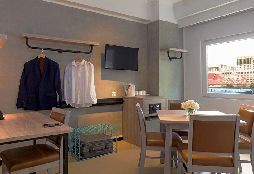 בית מלון כפרי Ibis Budget Phnom Penh Riverside