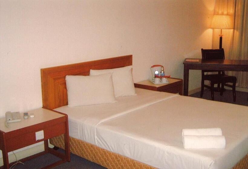 בית מלון כפרי Jb Central