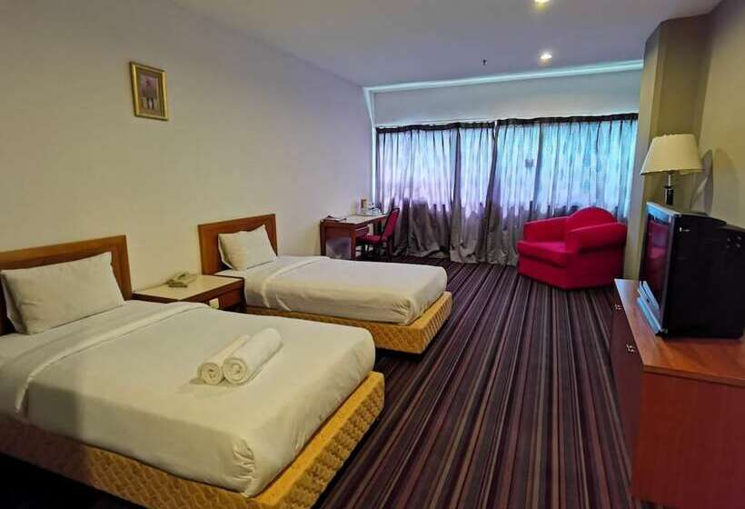 בית מלון כפרי Jb Central