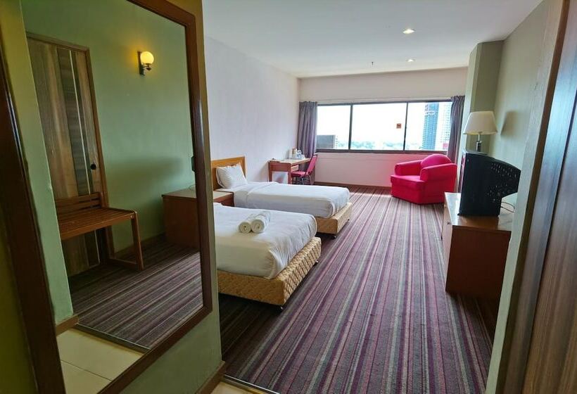 בית מלון כפרי Jb Central