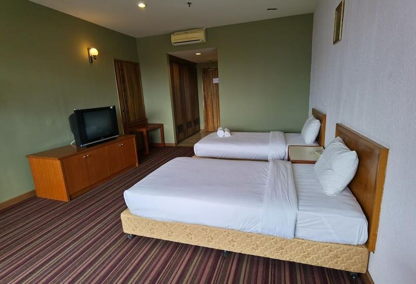 בית מלון כפרי Jb Central