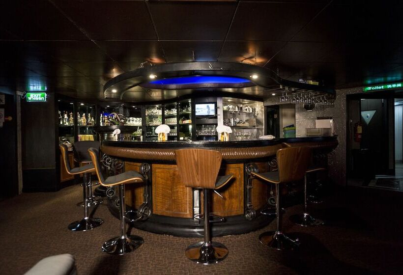 호텔 Kiss Gardenhome Chic