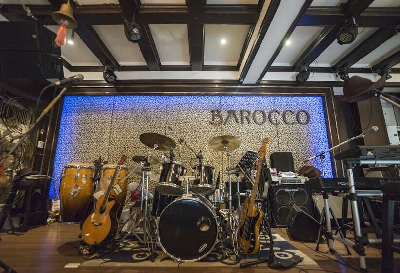 호텔 Kiss Gardenhome Chic