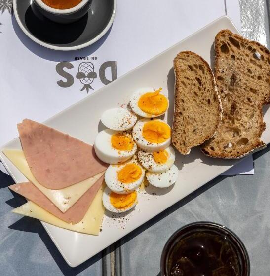 ホテル Kontes Comfort