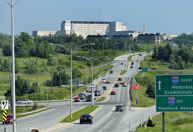 בית מלון כפרי Le Floral