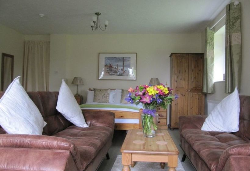 Отель Little Forest Lodge