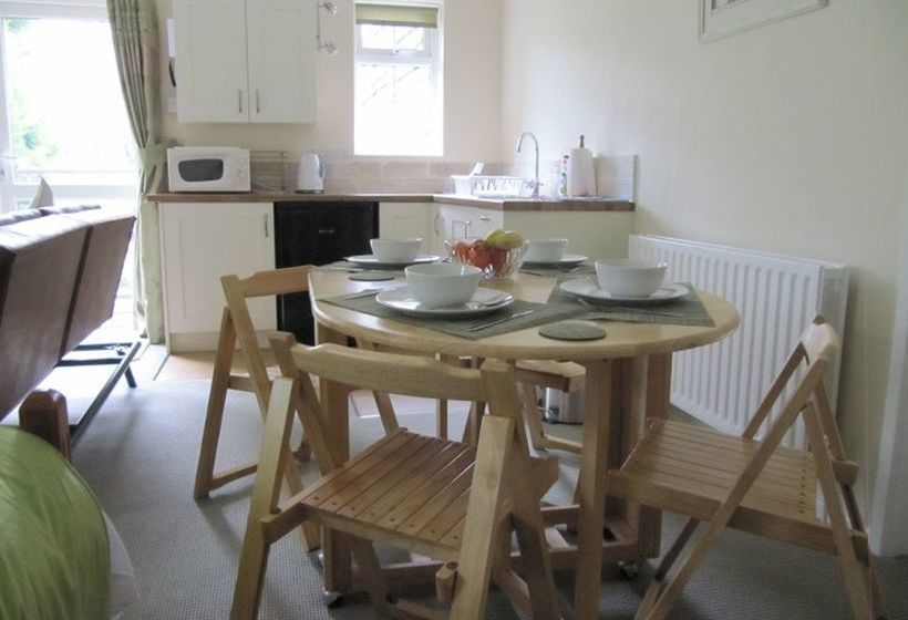 Отель Little Forest Lodge