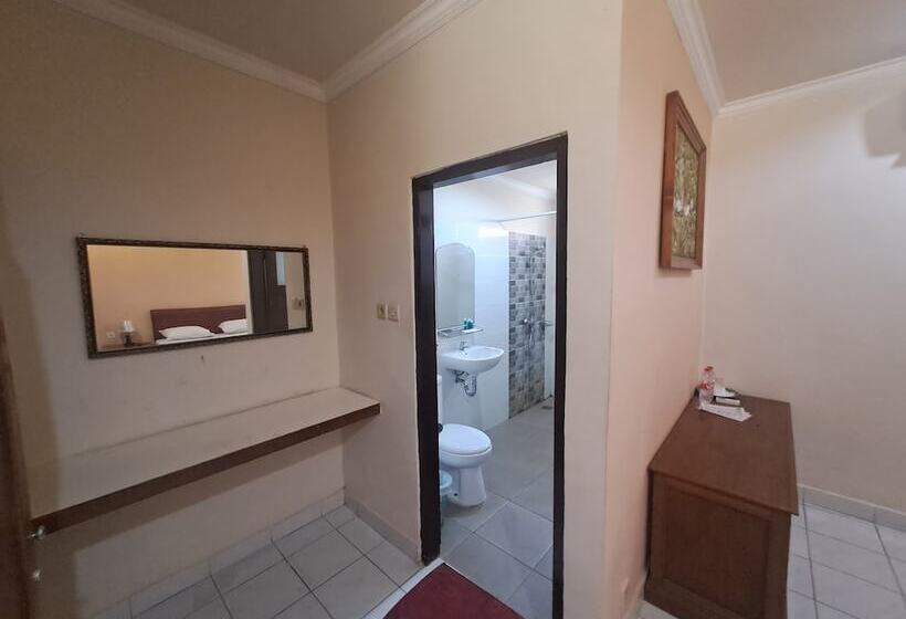 בית מלון כפרי Lovina Beach