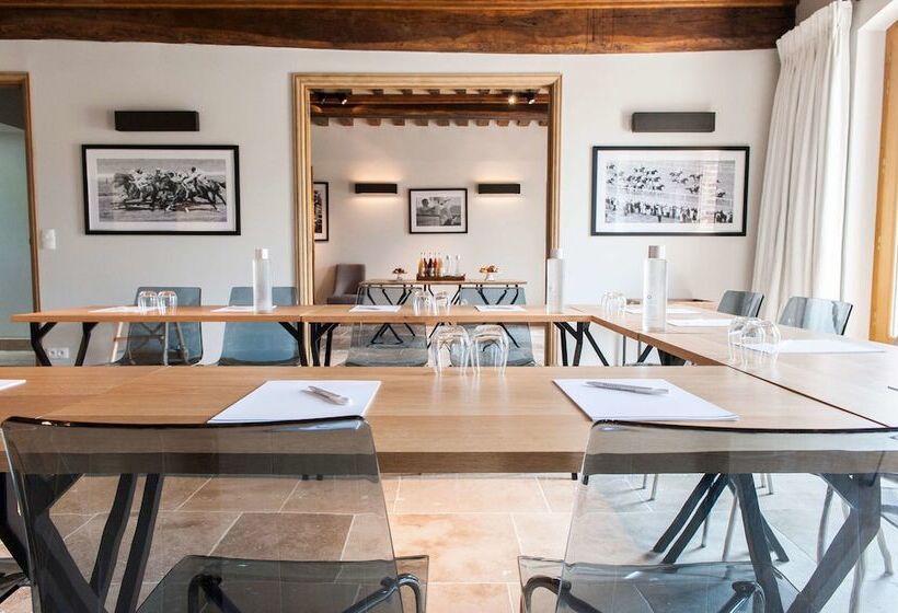 ホテル Manoir De Surville