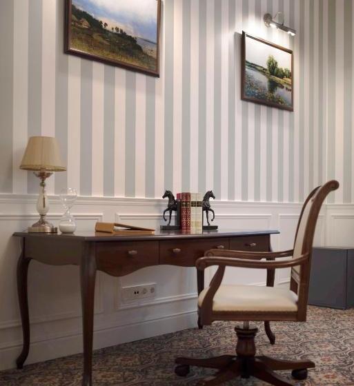 בית מלון כפרי Milutin Palace