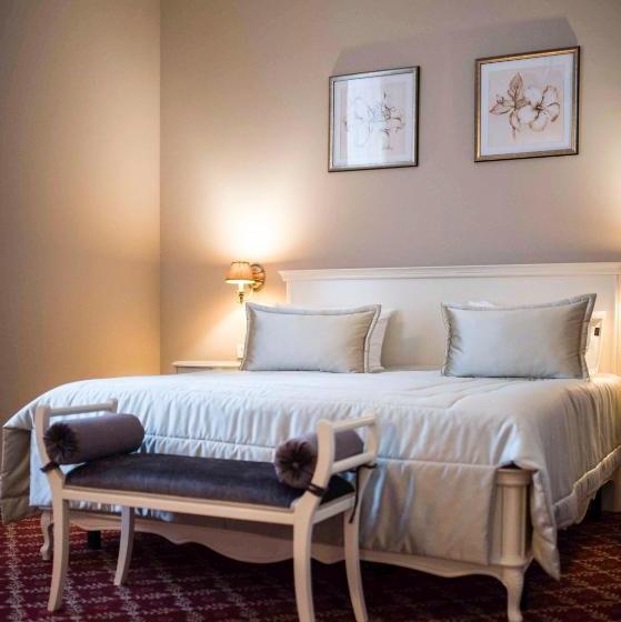 בית מלון כפרי Milutin Palace