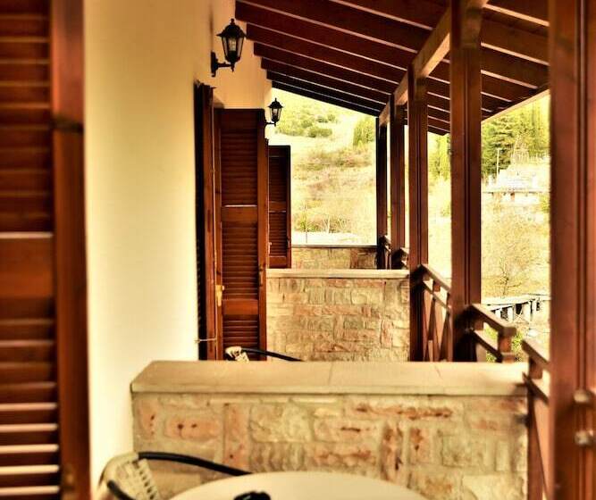 فندق Mont Helmos