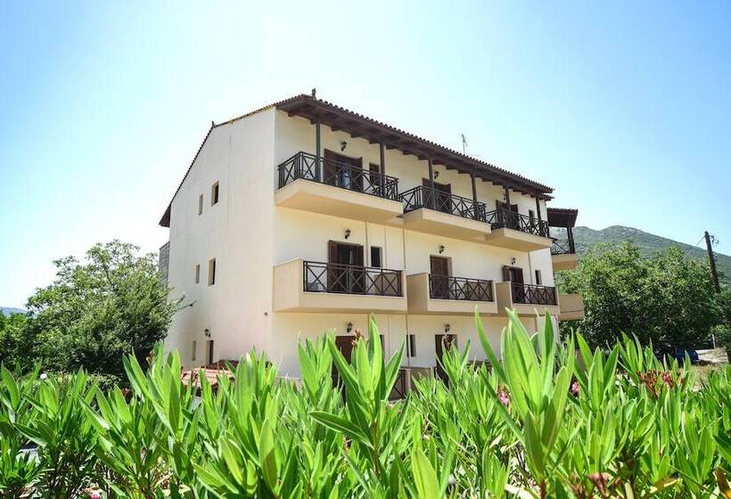 فندق Mont Helmos