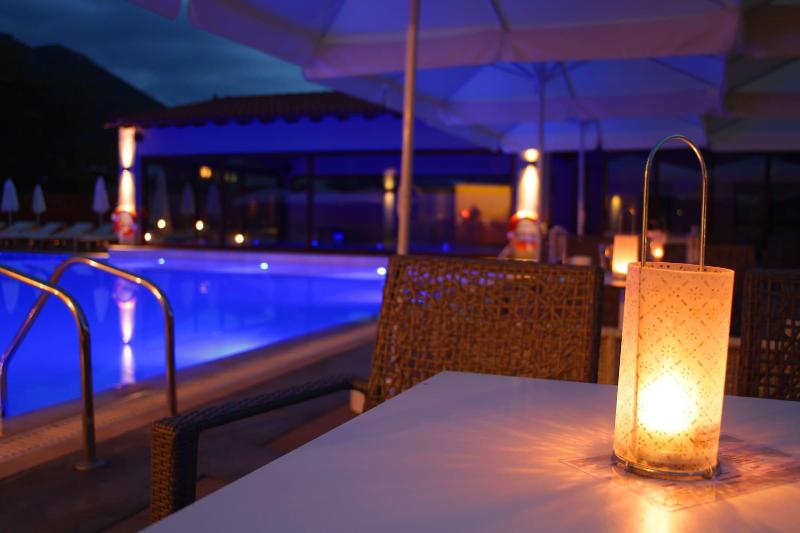 فندق Mont Helmos