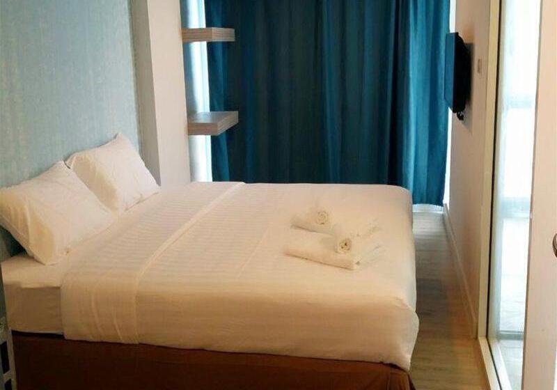 Отель Nantra Pattaya Baan Ampoe Beach