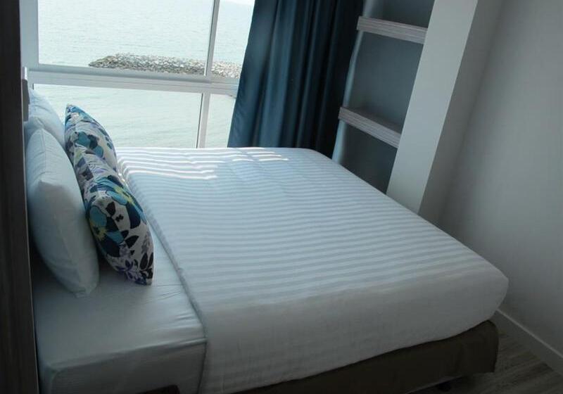 Отель Nantra Pattaya Baan Ampoe Beach