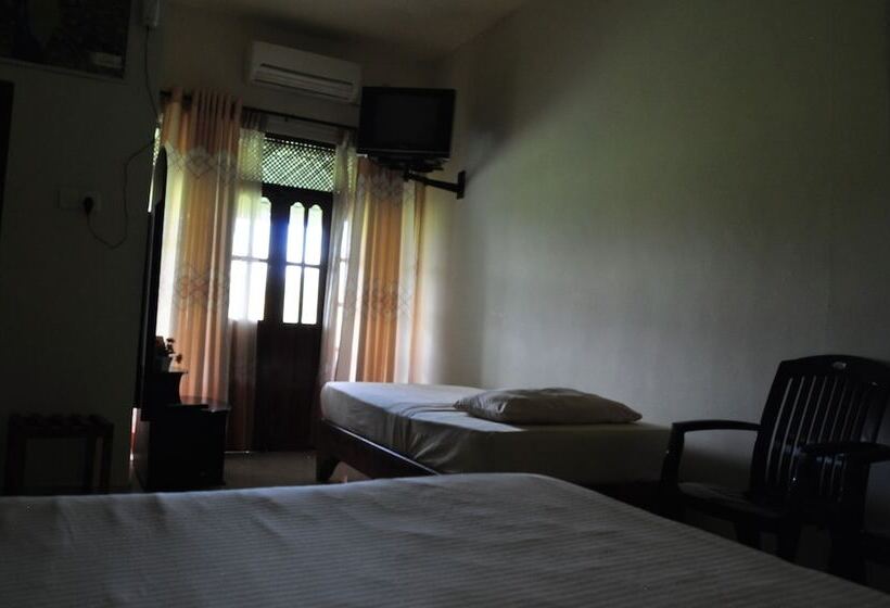 호텔 Nilketha Villa Eco