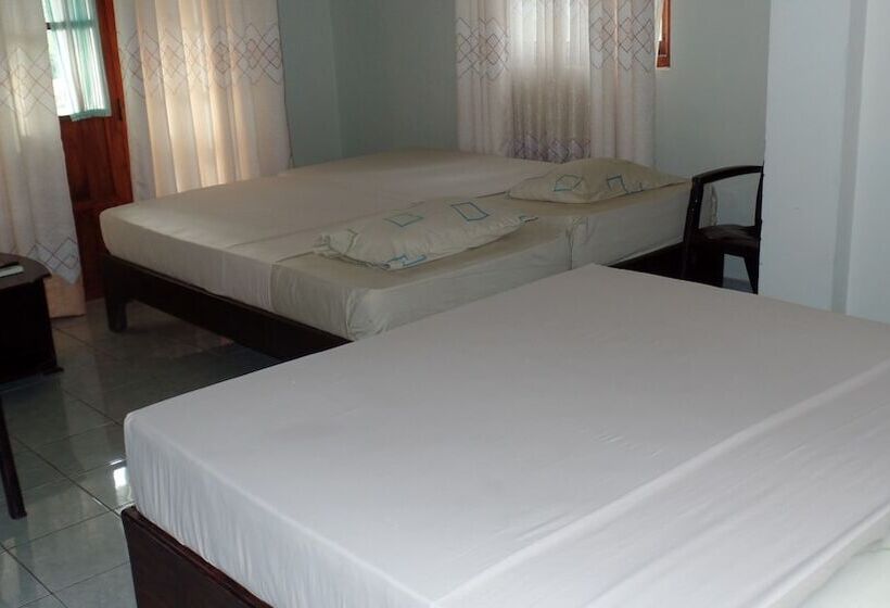 호텔 Nilketha Villa Eco